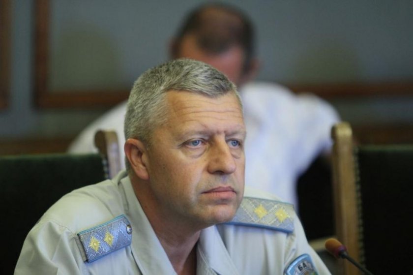 Зам.-началникът на отбраната заминава за САЩ 