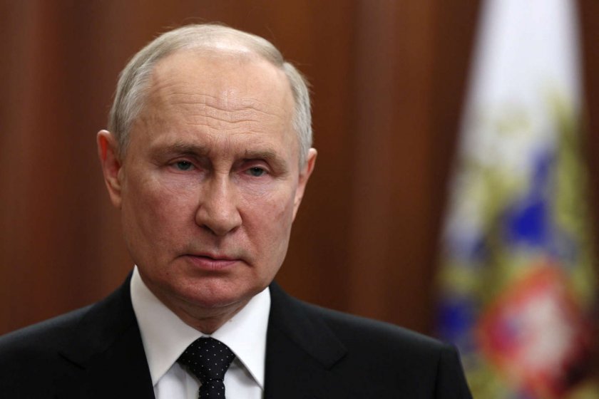 Руският президент Владимир Путин удължи до края на 2025 г.