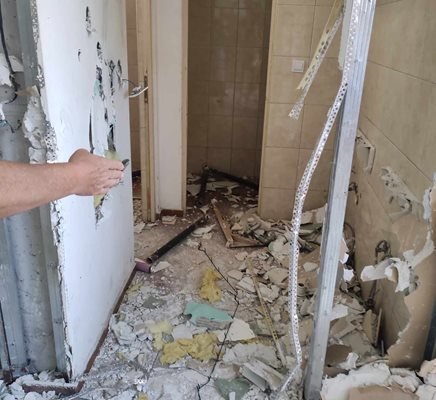 Вандалчета: 7 момчета разбиха съблекалните на салон по физическо