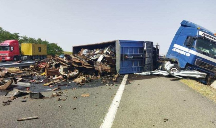 ДАИ проверява фирмата на Динко заради авариралия на "Тракия" ТИР