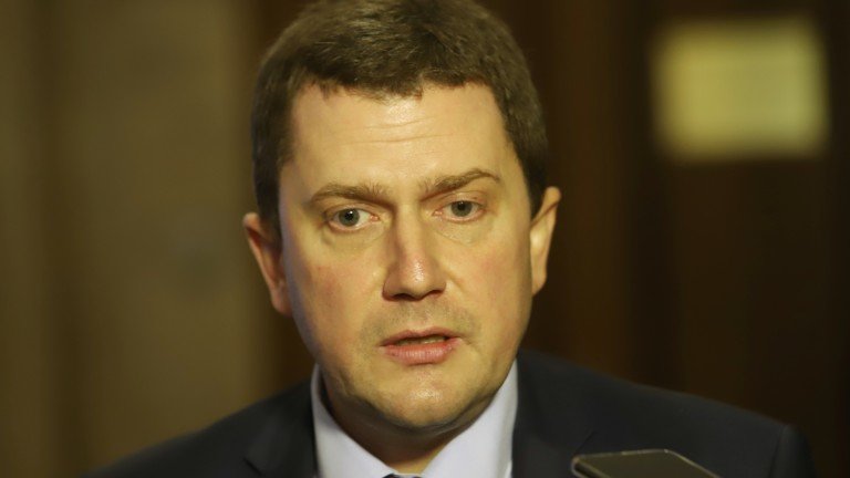 ГЕРБ издига бившият червен Владимиров за кмет на Перник?