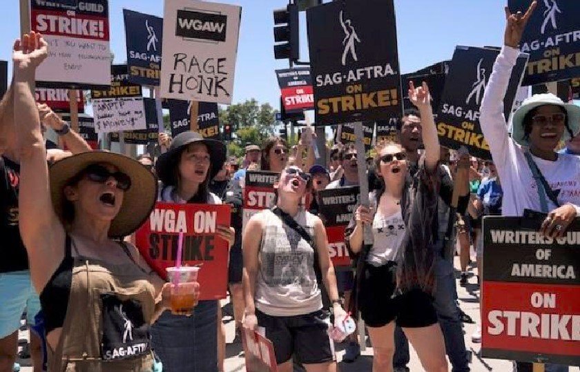 Цял Холивуд излезе на протест, предава БНР. Шоуто няма да