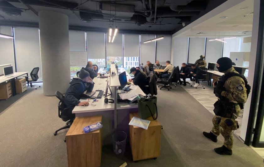 Около 15 българи имат Европейска заповед за арест, издадена от