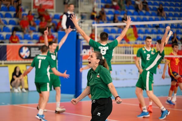 България на европейски финал във волейбола