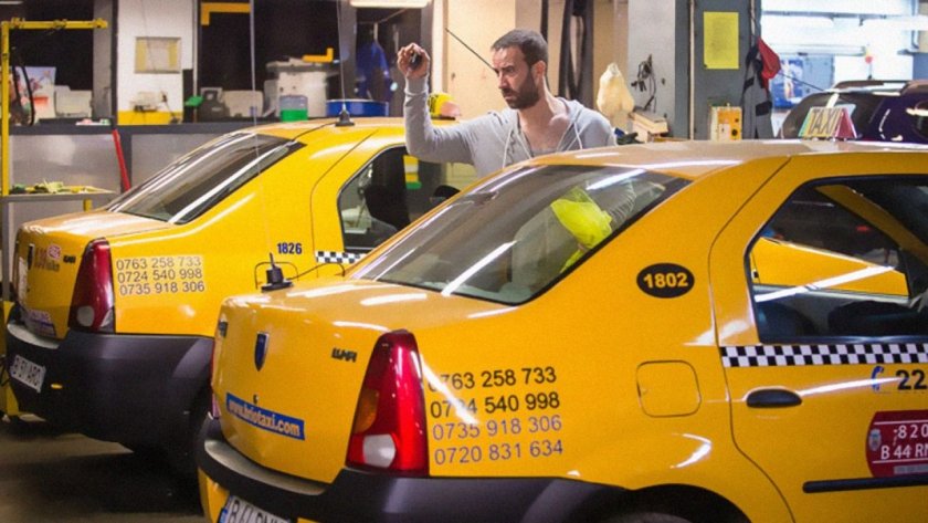 Таксиджия върна на клиент забравена чанта с 40 000 евро