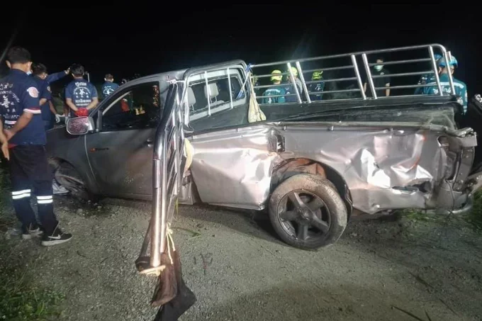 Осем души загинаха в Тайланд след сблъсък на влак с камион