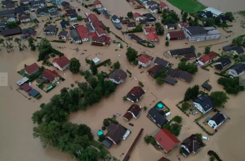 България предложи помощ на наводнена Словения