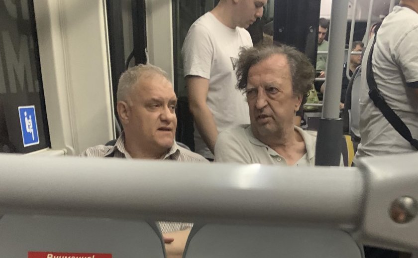 Родният еквивалент на Стивън Хокинг и Илон Мъск, пенсионираният даскал