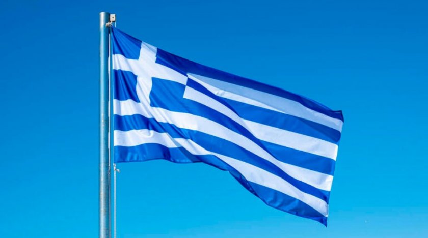 Посолството на България в Гърция осъди постъпката на българина, свалил гръцкия флаг в Кавала