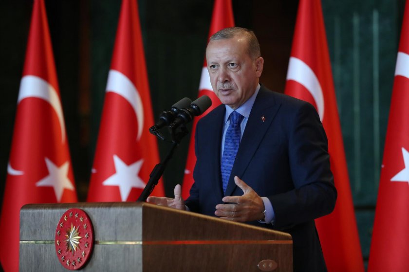 Ердоган: Не смятаме безкрайно да бъдем домакин на милиони бежанци