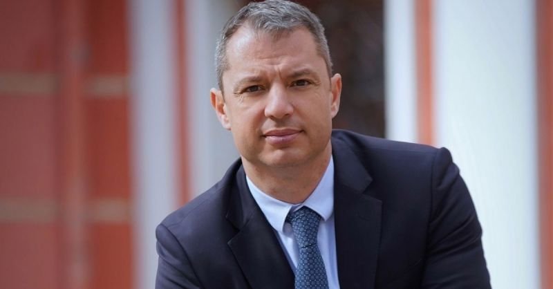 Делян: "Лукойл" си развява байряка, горивата трябва да са под 2 лева на литър