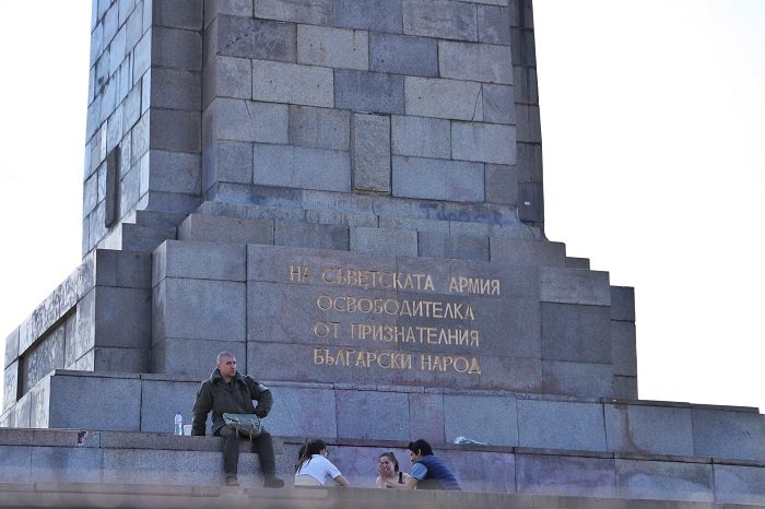 Има дълга процедура на проектиране и съгласуване на преместването на