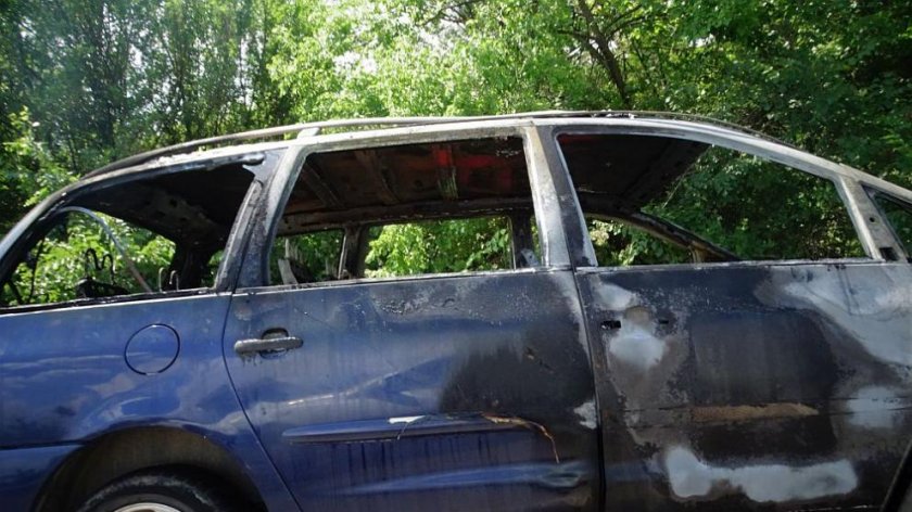 Две коли изгоряха в пожар