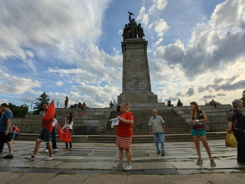 „Възраждане“ и „БСП за България“ пазят МОЧА