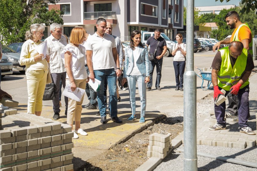 Фандъкова: Проверявам жълтите павета всеки ден!
