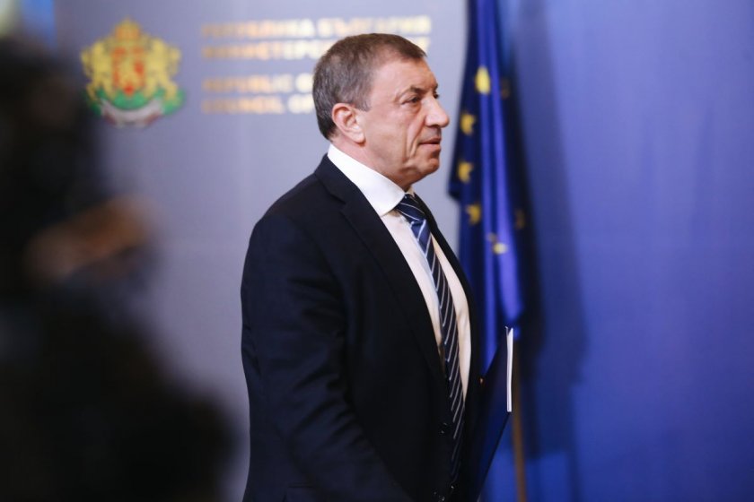 Бившият вътрешен министър Емануил Йорданов заяви, че, ако той разследва престъплението за убийство