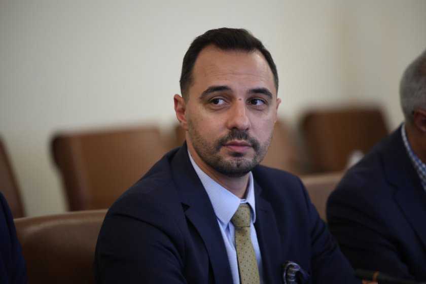 Министърът на икономиката: Държавни предприятия работят на загуба