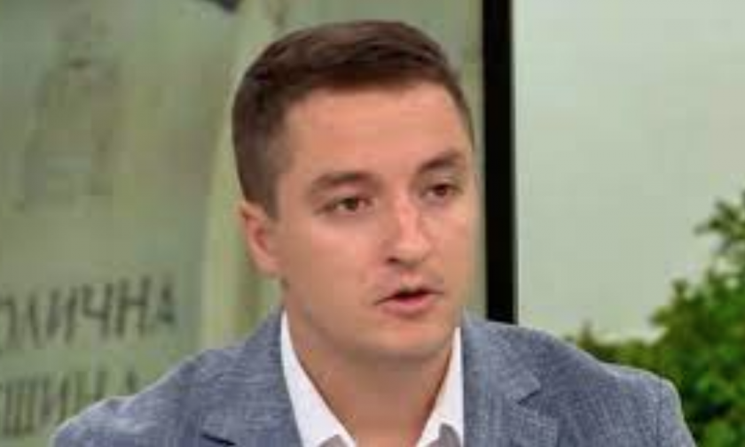 Служебните министри се държаха като мародери - безконтролно. Това заяви