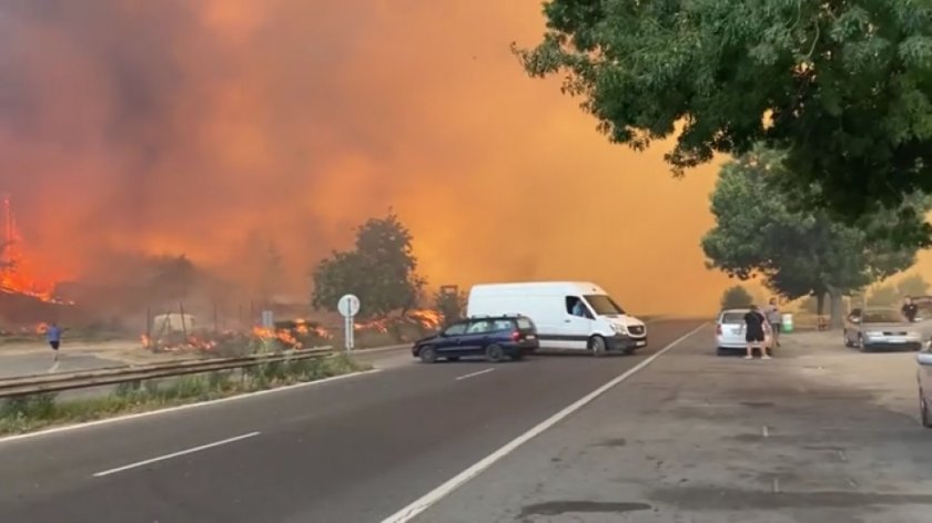 Частично бедствено положение е обявено в Казанлък заради пожара 