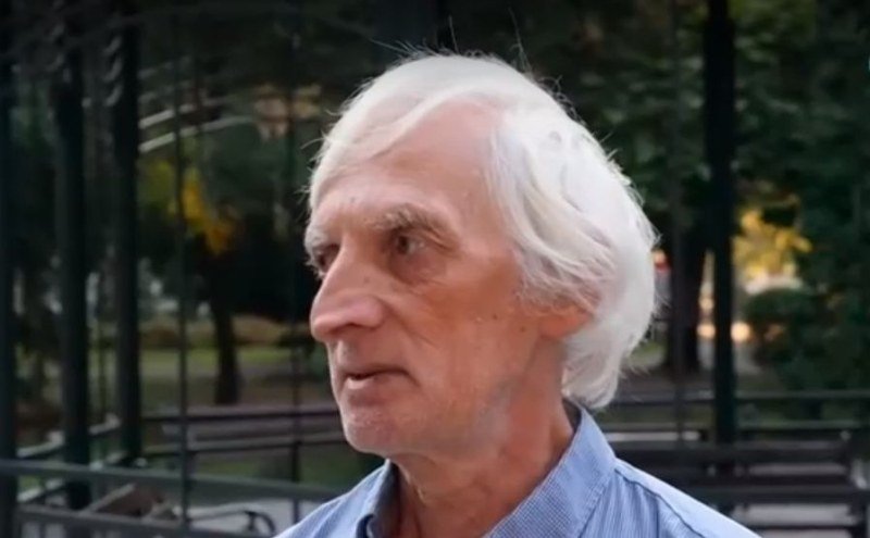 Тийнейджъри нападат с бутилки и пръчки възрастни и деца в