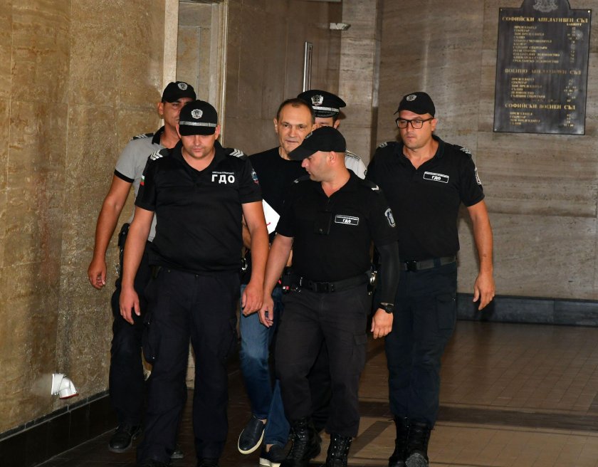 Съдът остави Васил Божков в ареста. Магистратите приха, че от