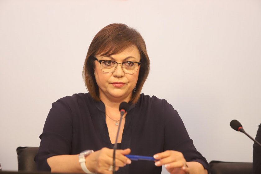 Нинова: "Чекмеджегейт" и "Барселонагейт" са закрити, върнаха се показните разстрели