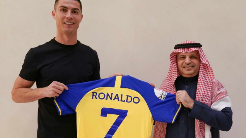 Широки пръсти: Саудитска Арабия харчи милиарди за нови футболисти