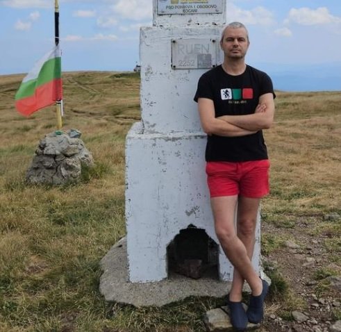 Коце Къс.: Групировките ни завладяват, английският посланик виси в ЦИК
