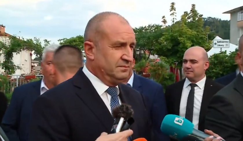 Явно управляващата коалиция не чува хората. Цените растат, скандалите се