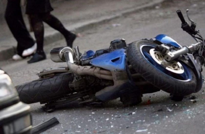 Мотоциклетист удари украинска туристка в Слънчев бряг, съобщиха от полицията.На