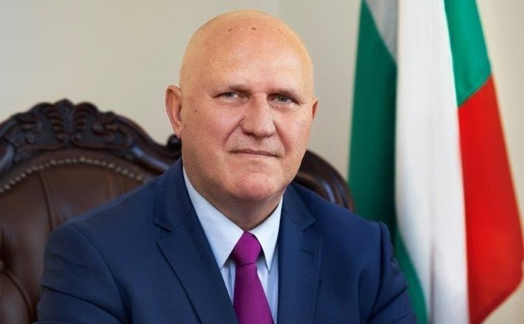 МОН официално: Янка Такева лъже
