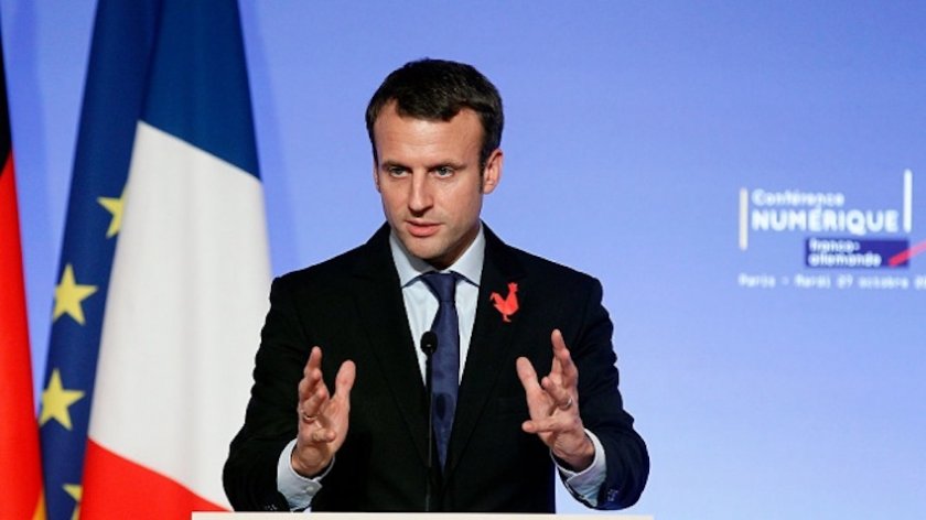 Френският президент Еманюел Макрон каза, че подкрепя идеята учениците да