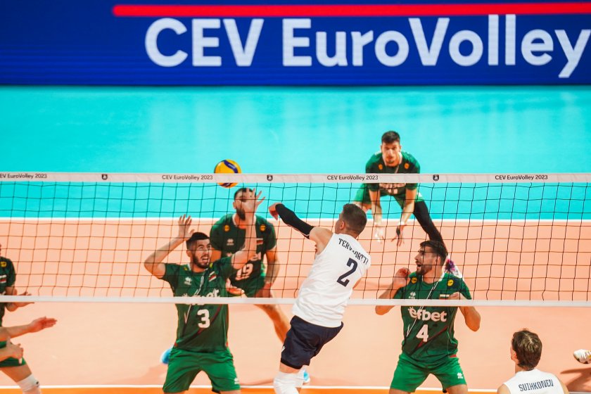 България се класира за осинафинал на Европейското първенство за мъже.