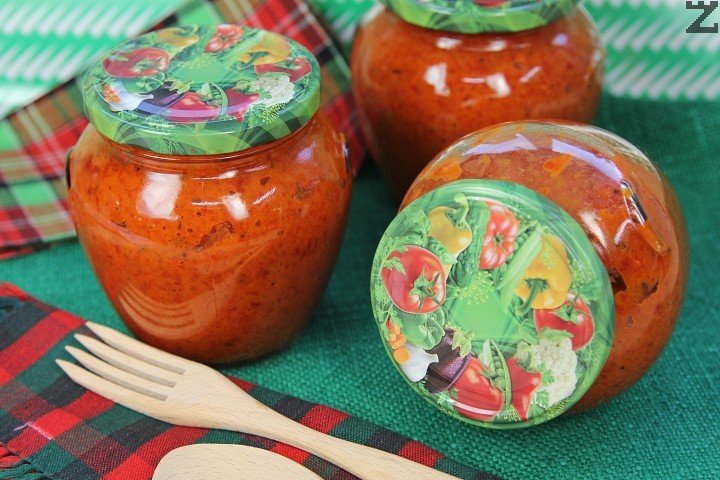 Лютеницата отдавна не е евтината вкусотия на народа, но скоро