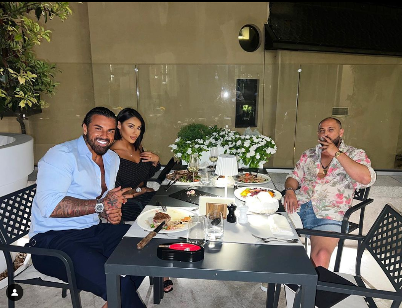 Благой Георгиев най-после официализира връзката си с младата Ивана Главчева,