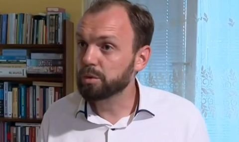 ЧАО, МУСТАФА: Тагарев прие оставката на скандалния съветник