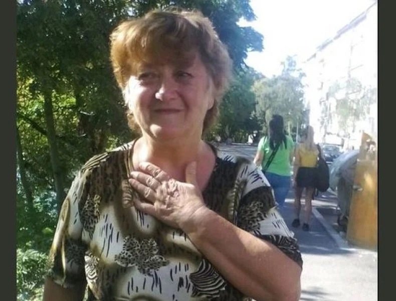 Баба от Ямбол върна на турист чанта с пари