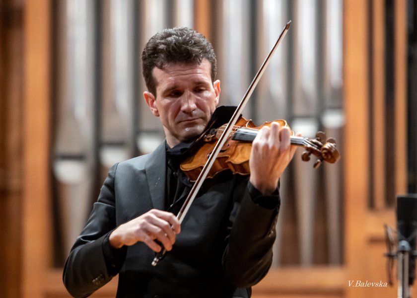 Тази вечер Плевенската филхармония отбелязва 50-годишния юбилей на своя концертмайстор