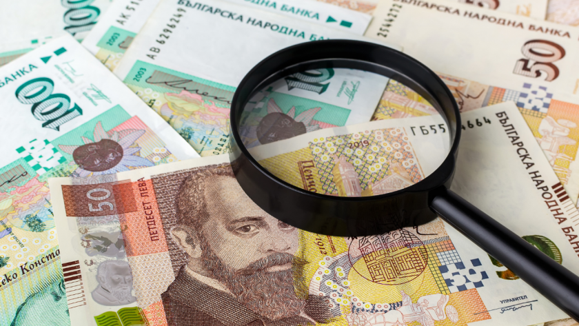 1416,53 лева е средният осигурителен доход за България за юли