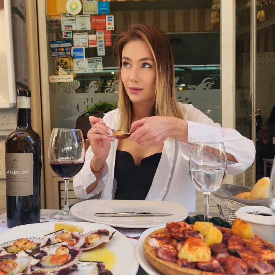 Райна Караянева живее на кисели краставички, оризови барчета и вода.