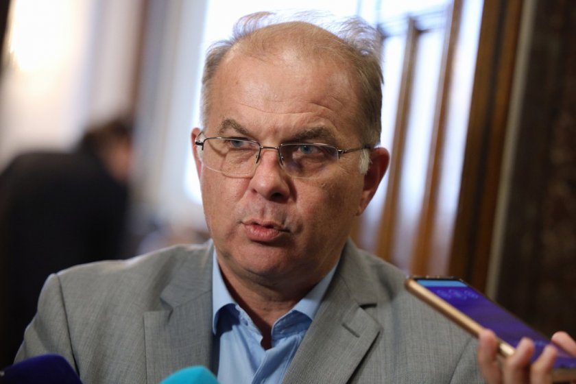 Депутати внасят проектоправила за разглеждане на промените в Конституцията