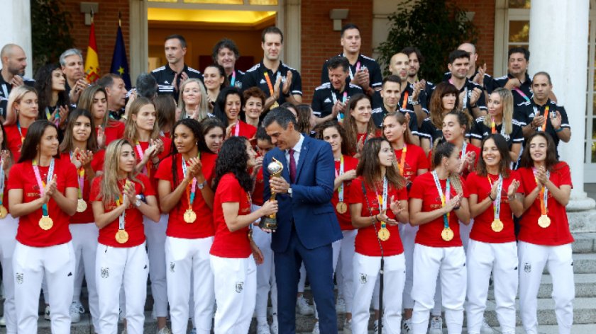 Състезателките от националния отбор на Испания по футбол, които станаха