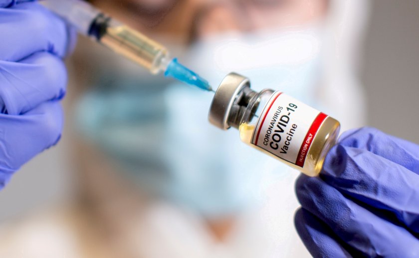 755 души се имунизираха с новата ваксина срещу COVID-19 в първия