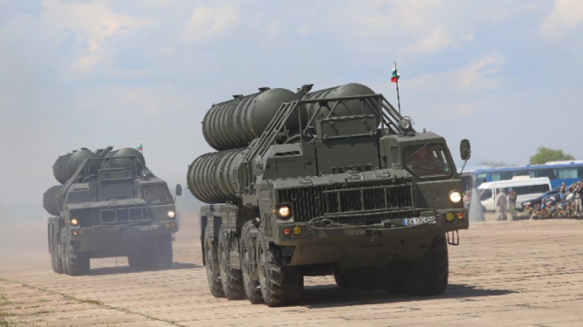 Комисията по отбрана одобри изпращането на дефектни ракети на Украйна