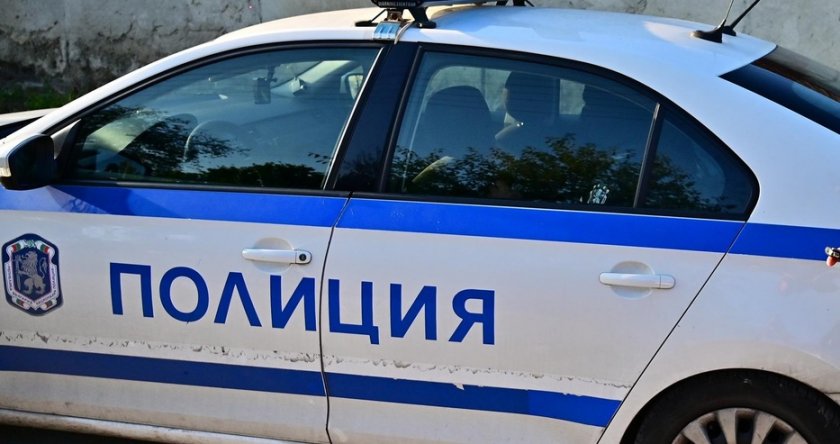 Гонка с два автомобила с мигранти край Пловдив