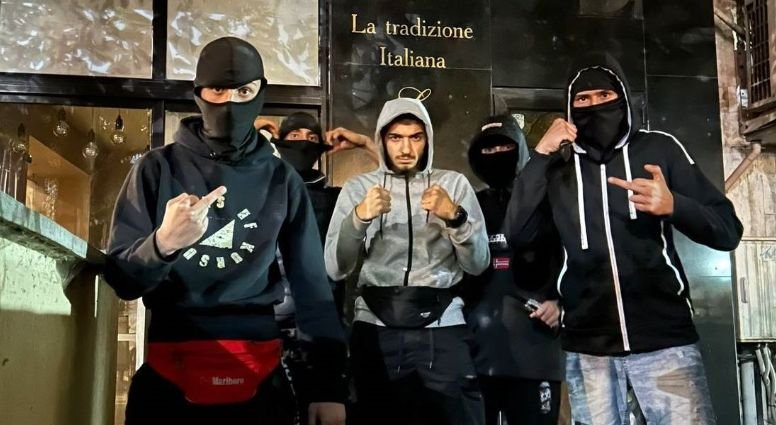 Потвърдиха ареста на двама от бандата от "Ботунец", закопчани за грабеж