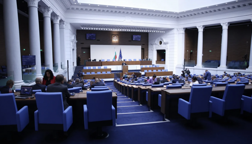 С декларация на "Възраждане" за РСМ започна заседанието на парламента