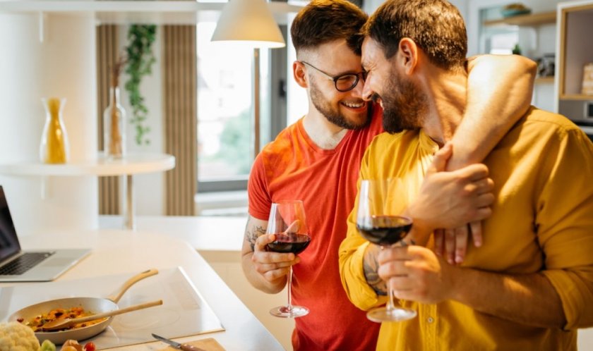 В България има поне 2856 граждани, които живеят на семейни