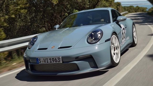 Врътка: Porsche блокира препродажбата на 911 S/T за една година