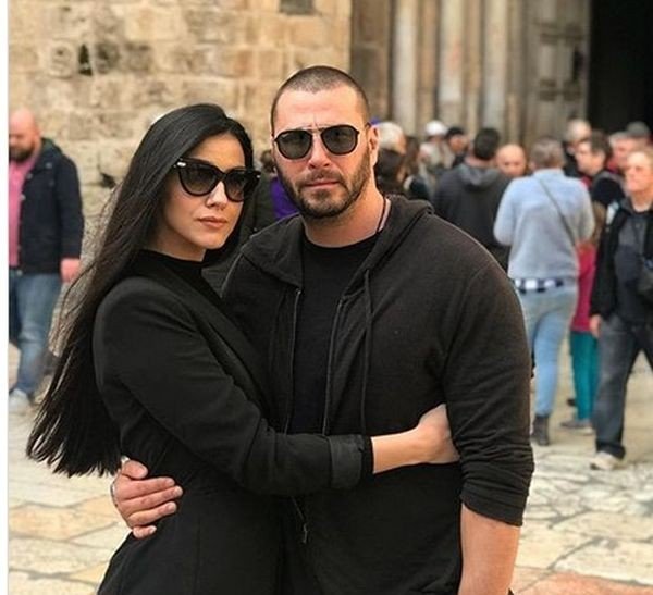 Мис България 2012 Габриела Василева избухна във фейсбук. Моделката открито